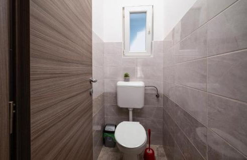 Stunning Apartment In Rasa With Wifi - Foto 16
