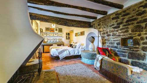 Masia de Queralt Luxury Casa Rural Spa y Vistas - Foto 4