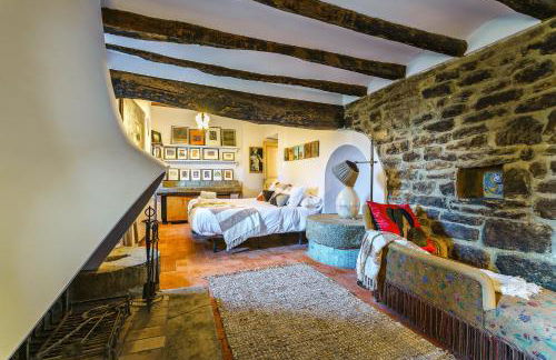 Masia de Queralt Luxury Casa Rural Spa y Vistas - Foto 4