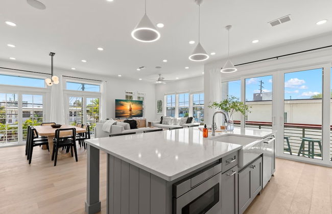 The Gemma Collection - 4 Stunning CWB Pool Homes - Foto 74