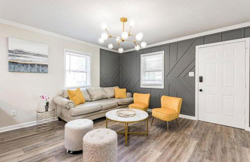 Renovated house close to Dtown Durham w king bed - Photo 2