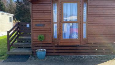 Longstone Lodge - Photo 2