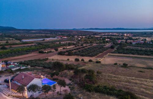 Stone Villa Cara d Oro - Heated Infinity Pool & Views - Photo 53