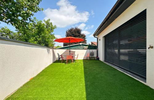 Modern 2 bedroom house, sleeps up to 6 - Photo 17