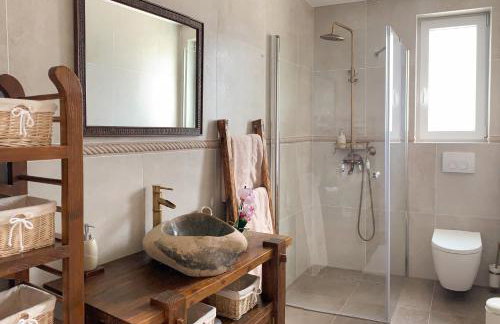 Villa Alara - charming villa with heated swimming pool - Foto 29