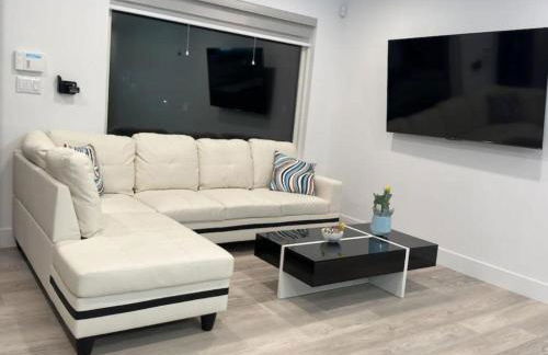 Dimond Abode Vacation Rental, Oakland California Dimond District - Photo 1