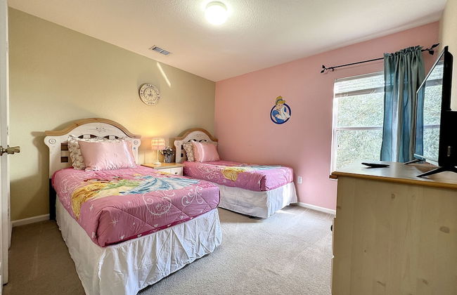 This Amazing 6 Bedroom Property With a Lake View - Foto 35