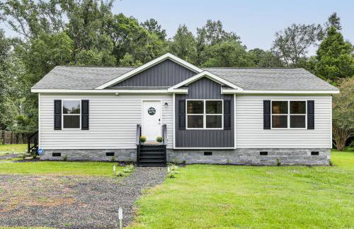 Screened Porch Family-Friendly St Stephen Retreat - Photo 6