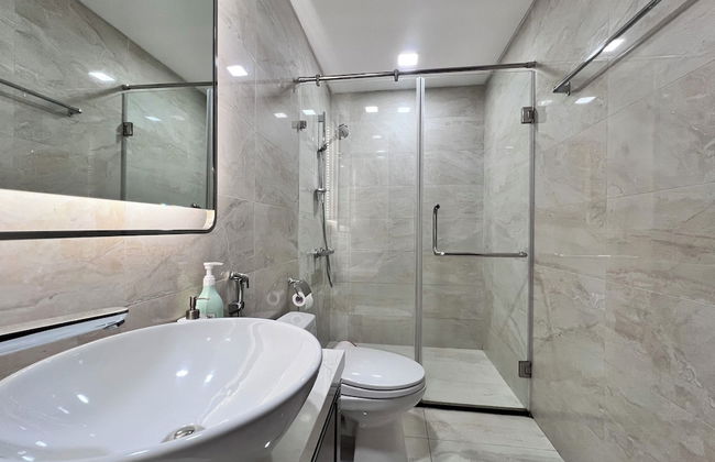 Landmark 81 apartment Sum Condotel - Photo 59