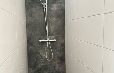 Ferienhaus Weserblick am Sandstrand mit Dart, Billard und Tischkicker - Photo 24