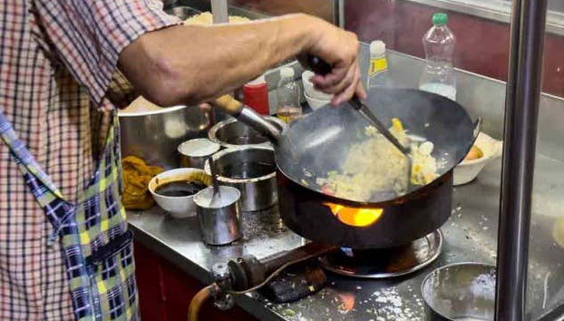 Tour gastronómico nocturno en tuk tuk - Foto 4