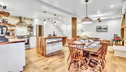 Peaceful Ranch Overlooking Mustangs with Full Kitchen & Fireplace - Foto 2, stove, dishwasher, toaster