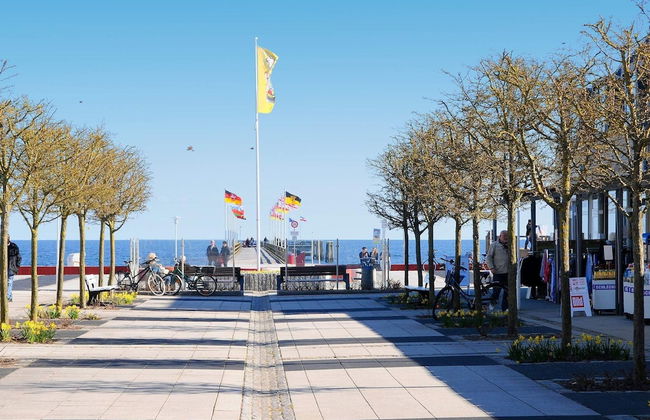 Pretty Holiday Home With View - Photo 25