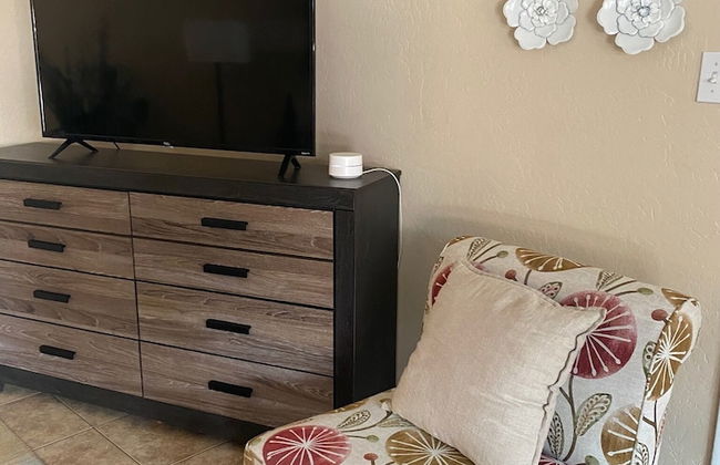 Longer Stay for Travelers Blocks from Hospital and Downtown Security Gates - Foto 32