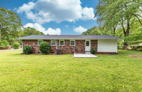 Ranch Style Home & Plenty Of BKYD Space Near KSU - Foto 40