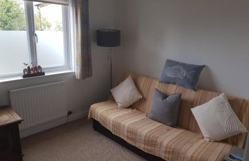 Beechcroft 2 bed part house - Photo 8