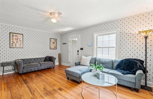 The Peacock House - Close to Restaurants and Shops - Foto 7