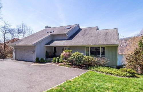 Candlewood Lake -Family Getaway, Lakefront 3775 sqft Home - Foto 8