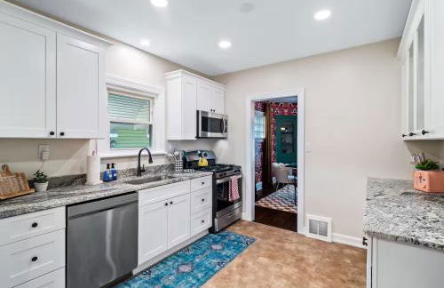 Hot Tub Ping Pong Sleeps 9 Retro Fun - Foto 21