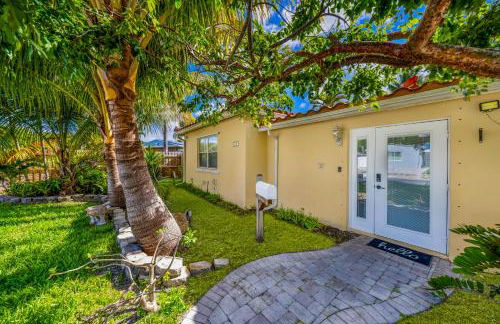 Escape to Newly Remodeled Home in the Heart Fort Lauderdale with Private Pool - Foto 39
