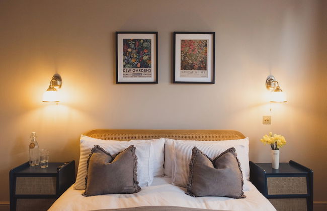 Luxury House Sleeps 14 With Secret Bar Near Bath - Photo 8