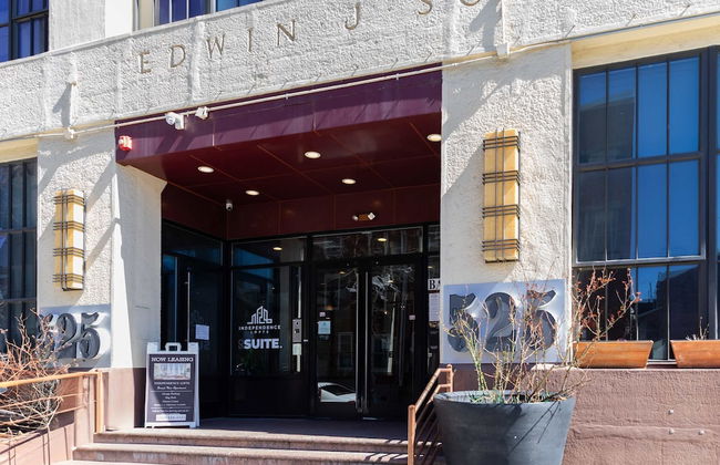 Sosuite 2BR Apt w W/d, Gym, On-site Restaurant - Photo 19