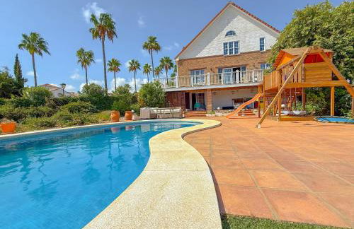 Alpine-Style Villa in Exclusive Sotogrande Alto - Foto 29