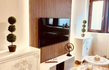 El Capricho de Claudia_ Apartamentos Burgos Catedral - Photo 5