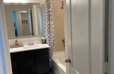 Vees Oasis Home away from Home! - Foto 46