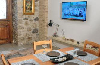 Limni Stone Apartments - Photo 11