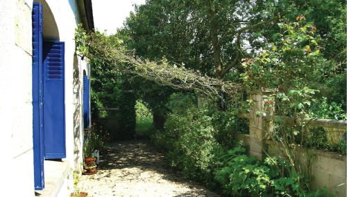 Cozy Home In Plourivo With Kitchen - Photo 4, Garden