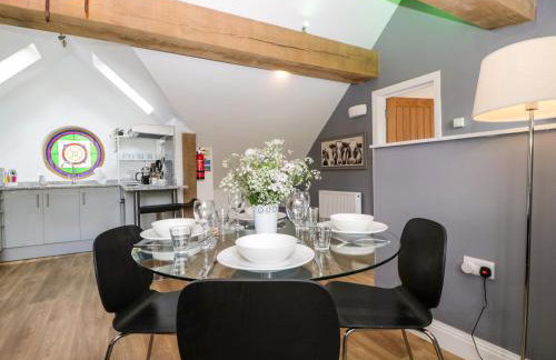 The Coach House - Photo 14