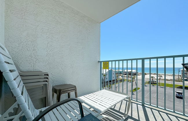 1br/1ba Sleeps 4 Near Beach w/ Breathtaking Ocean Views - Photo 29