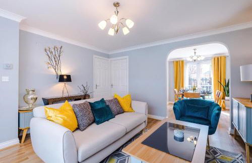 Beach Retreat with Hot Tub Sleeps 8 - Foto 59