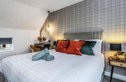 Parkside 2 bedroom house near Dunfermline & Edinburgh - Photo 2