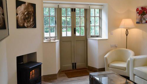 Whatley Lodge - Photo 3