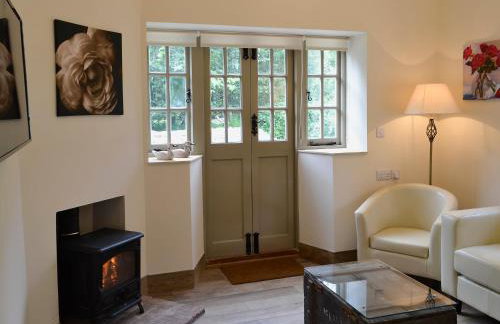 Whatley Lodge - Photo 3