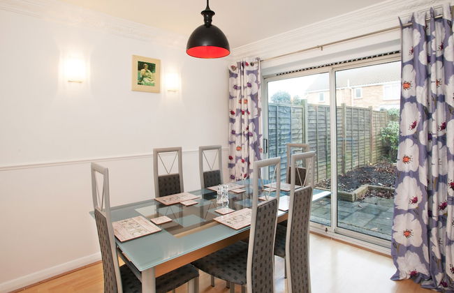 3 Bedroom House Near the City Center - Photo 16