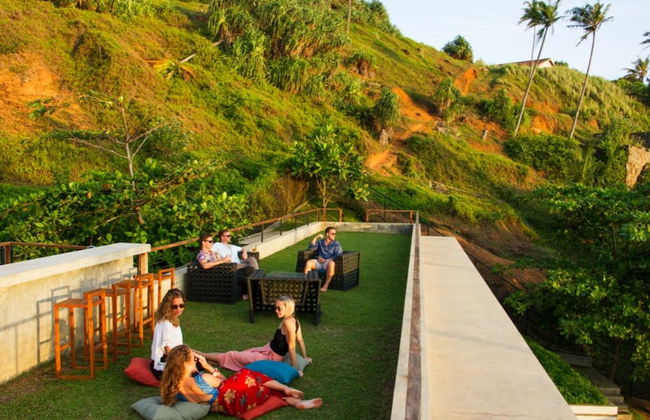 Modern Beach Villa With Roof Garden - Photo 18