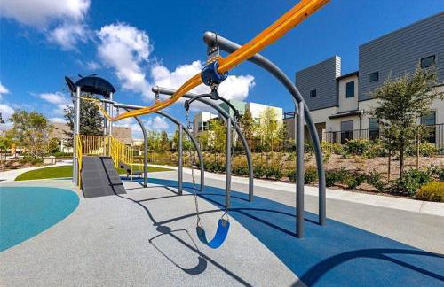 Dreamy Bloom Enclave Irivne LA RMV - Photo 36