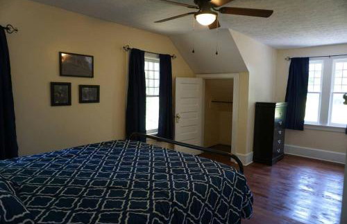 Renovated 1928 bungalow on a former asylum campus - Foto 39