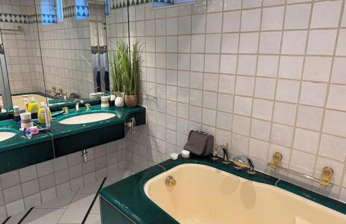 Ferienhaus mit Pool und Aussicht 20 min von Stuttgart Flughafen und Messe - Photo 16