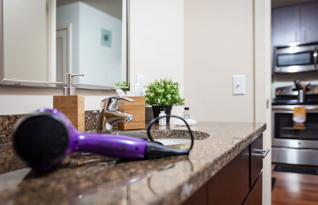 Pet Friendly 2 Bedroom And Apartment Near Rittenhouse Apts by RedAwning - Foto 10