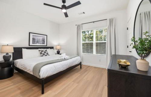 The Diamond-Half mi to Baum Walker Field-1 mi to DT - Photo 10