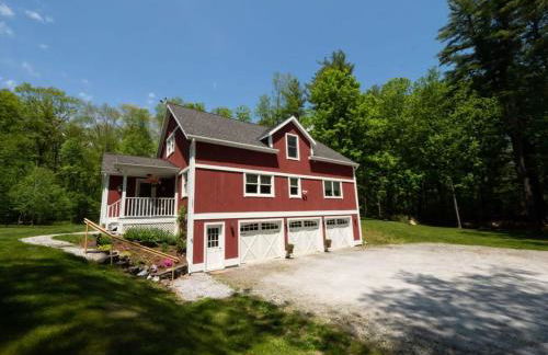 Berkshire Vacation Rentals: Peaceful Post and Beam Loft Sleeps 9 - Foto 45