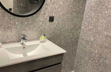 Houmas Apartments - Photo 3