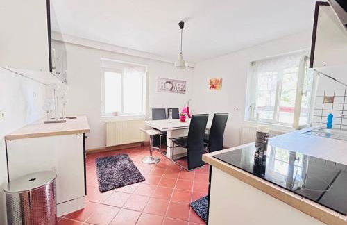 Luxurious 3 room peaceful home - Foto 2