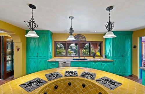 Skyline and Bay Views Spanish Villa Pool and Hot Tub - Foto 37