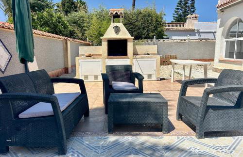 Villa with Pool, Chill-Out & BBQ - Foto 64