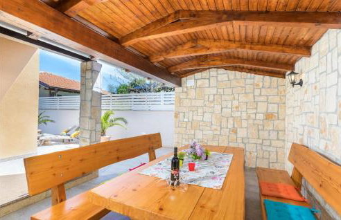 2 Bedroom Lovely Home In Musalez - Foto 23